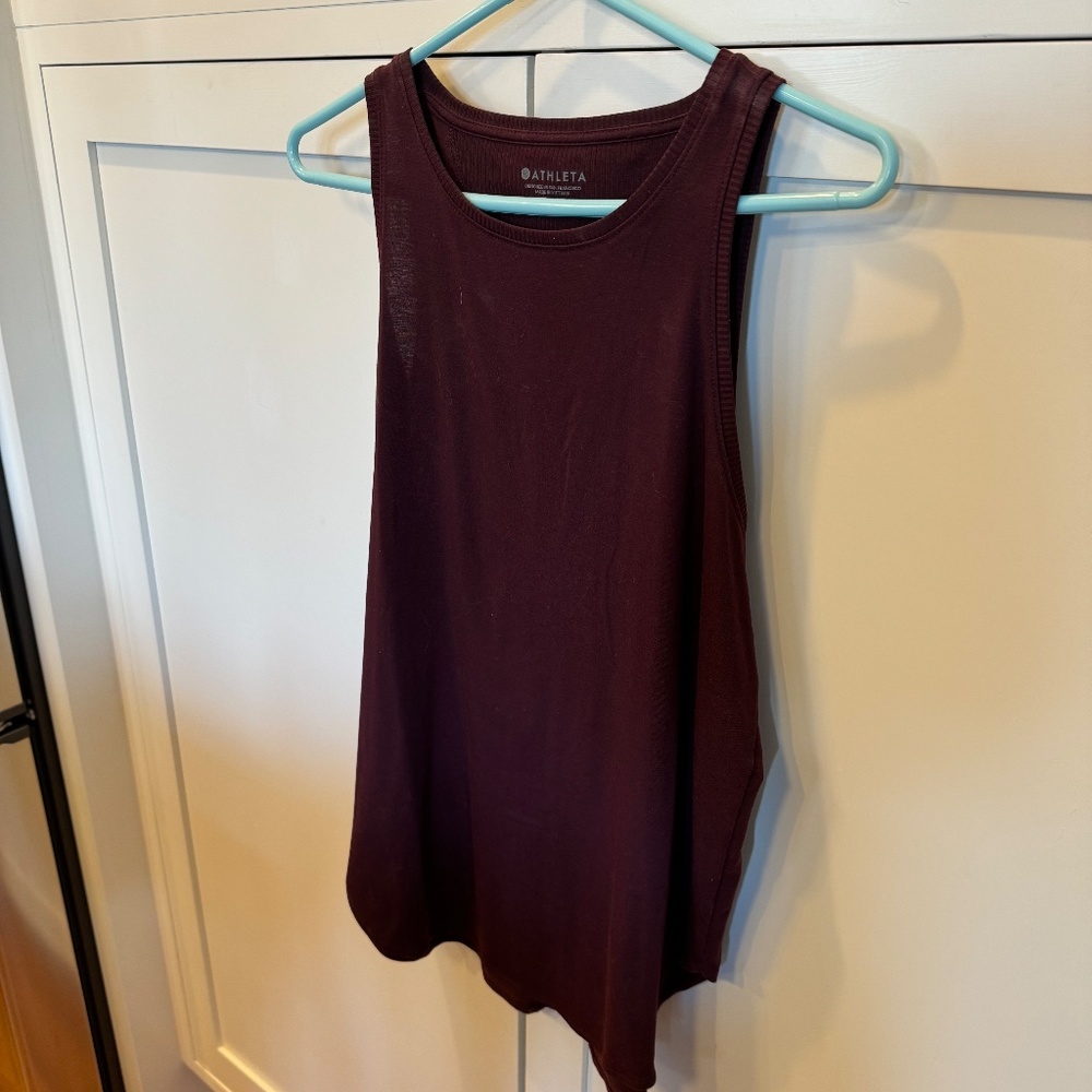 Athleta Women's Sleeveless Tank Top in Deep Burgundy